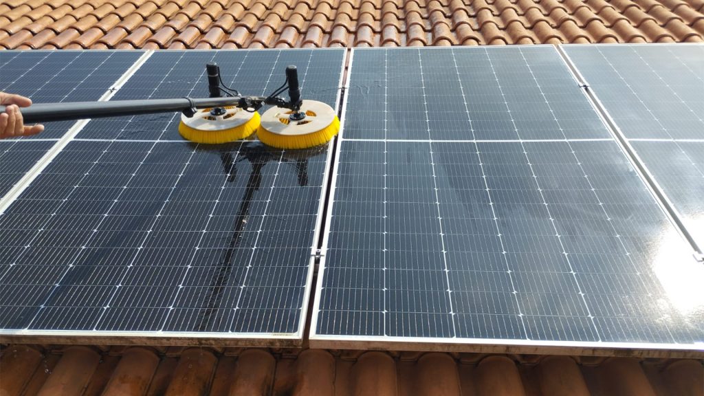 Fatores que influenciam a eficiência dos painéis solares em empresas